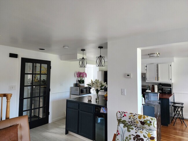 Building Photo - 25 Summit Cir