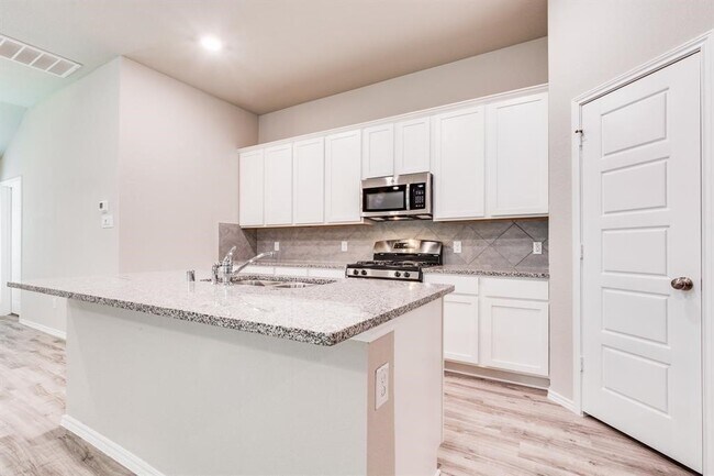 Building Photo - 7615 Pampero Ln