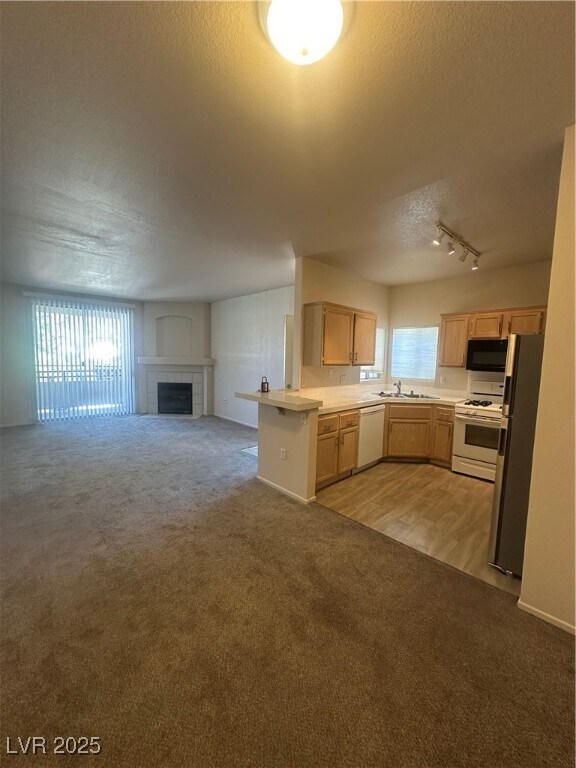 Building Photo - 1830 N Buffalo Dr