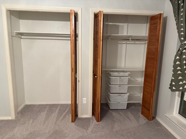 Building Photo - 2950 Crestline Dr