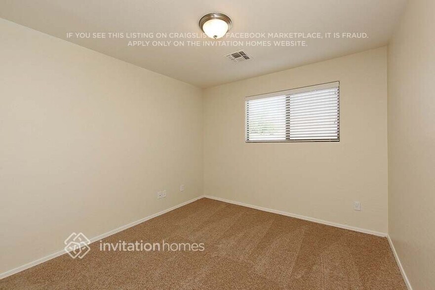 Building Photo - 1938 W San Tan Hills Dr