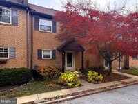 Building Photo - 120 Eaton Dr