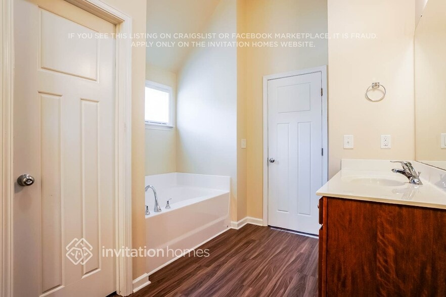 Building Photo - 5232 Sapphire Springs Dr