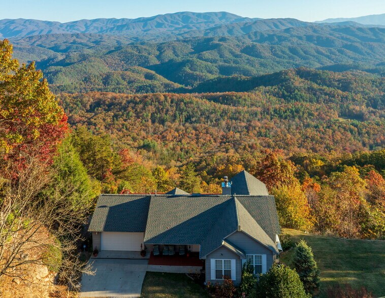 Primary Photo - 7121 Flats Rd