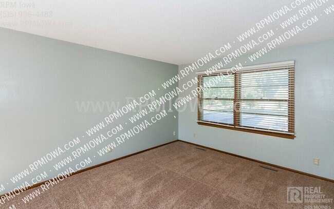 Building Photo - 3218 Hoover Ave