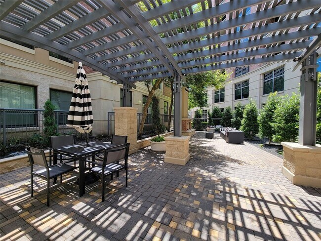 Building Photo - 1901 Post Oak Blvd