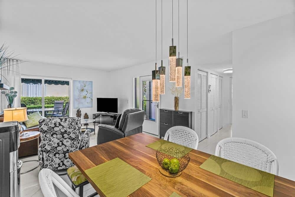 Building Photo - 119 Waterside Dr