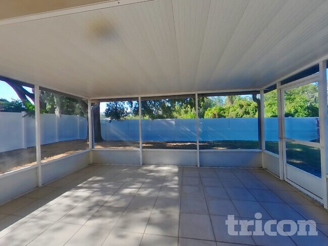 Building Photo - 417 Abigail Rd