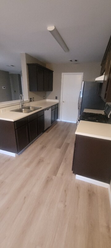 Building Photo - 234 Tolcarne Dr