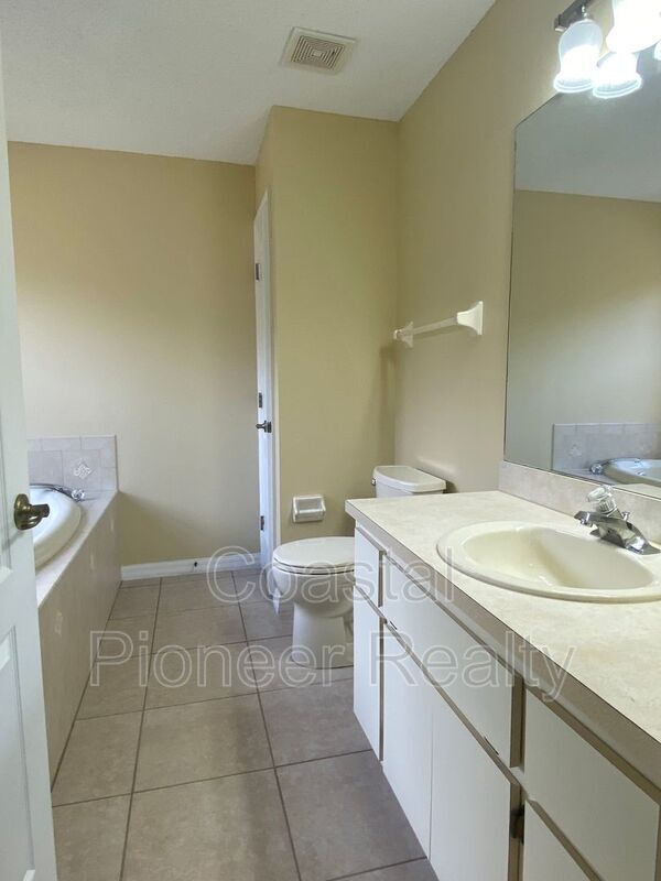 Building Photo - 5156 Florentine Ct