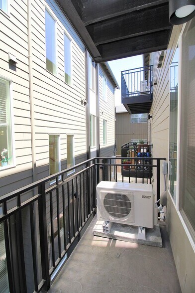 Building Photo - 1111 SE Tenino St