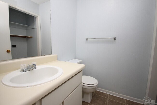 Building Photo - 10120 Guidy Ln