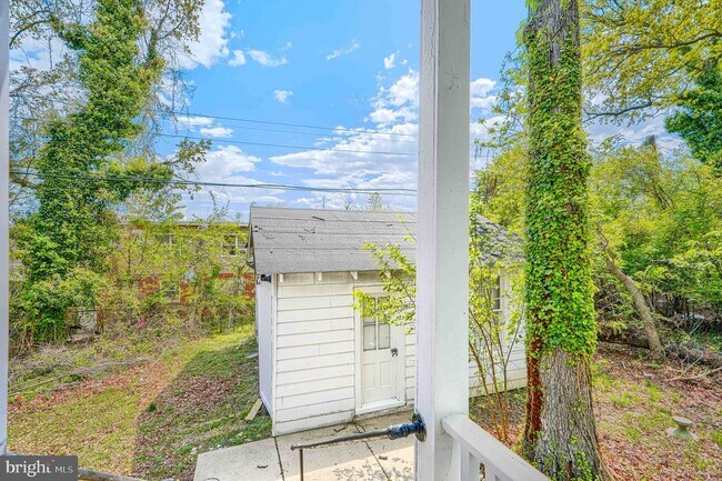 Building Photo - 3213 Vickers Rd
