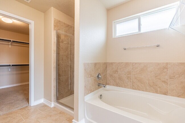 Building Photo - 15458 Bobwhite Quail