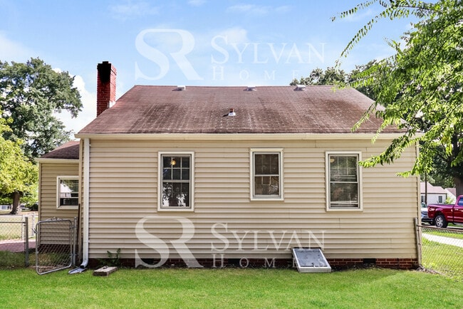 Building Photo - Living where You Love is Good for your Heart!