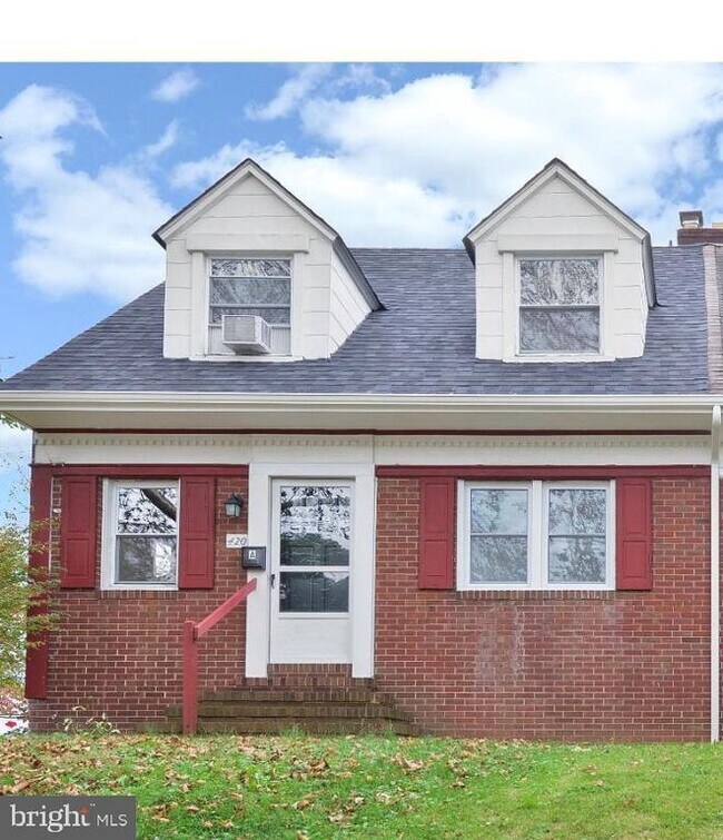 Building Photo - 420 Highland Ave