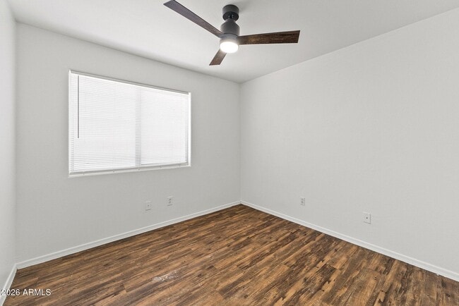 Building Photo - 17534 W Coyote Trail Dr