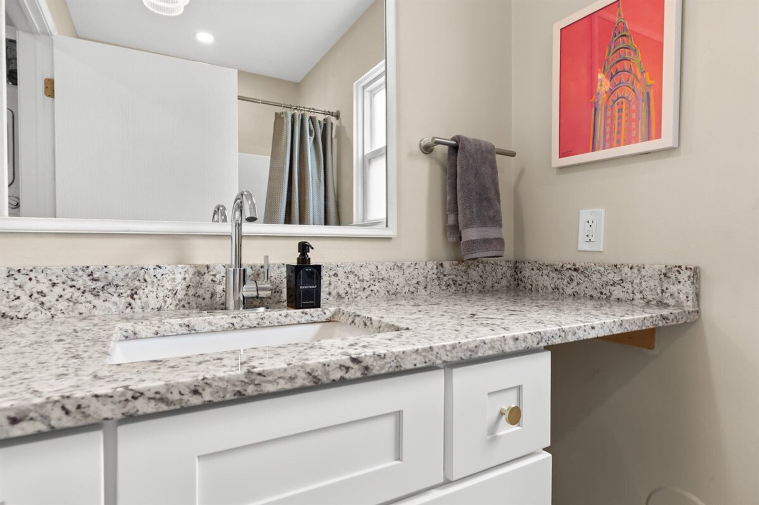 Building Photo - 18451 Sharon Ln