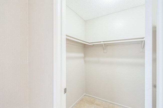 Building Photo - 31635 Avenida Maravilla