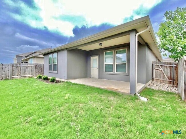 Building Photo - 816 Alta Wy