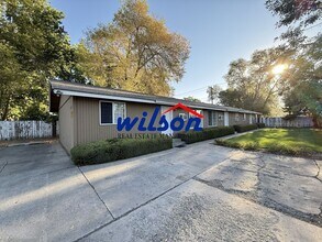 Building Photo - 1211 Ledwich Ave