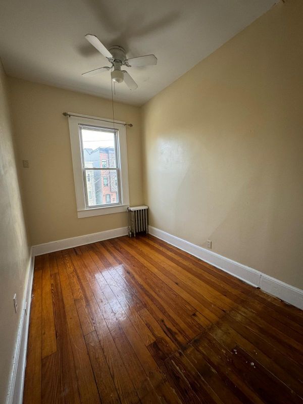 Building Photo - 107 Poplar St