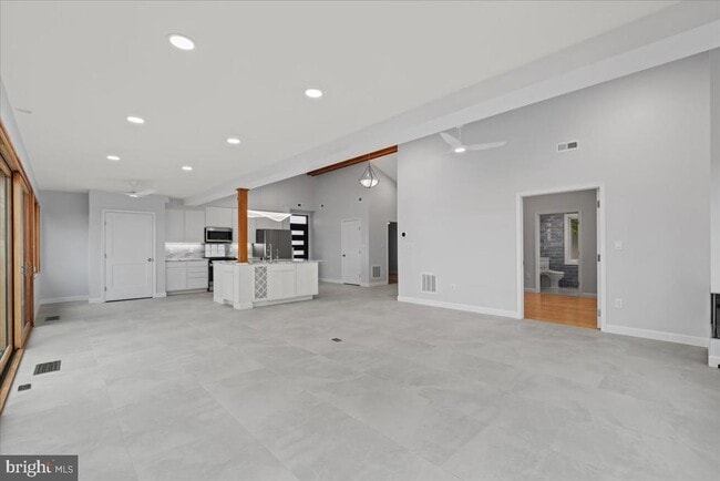 Building Photo - 1345 Ellicott Ave