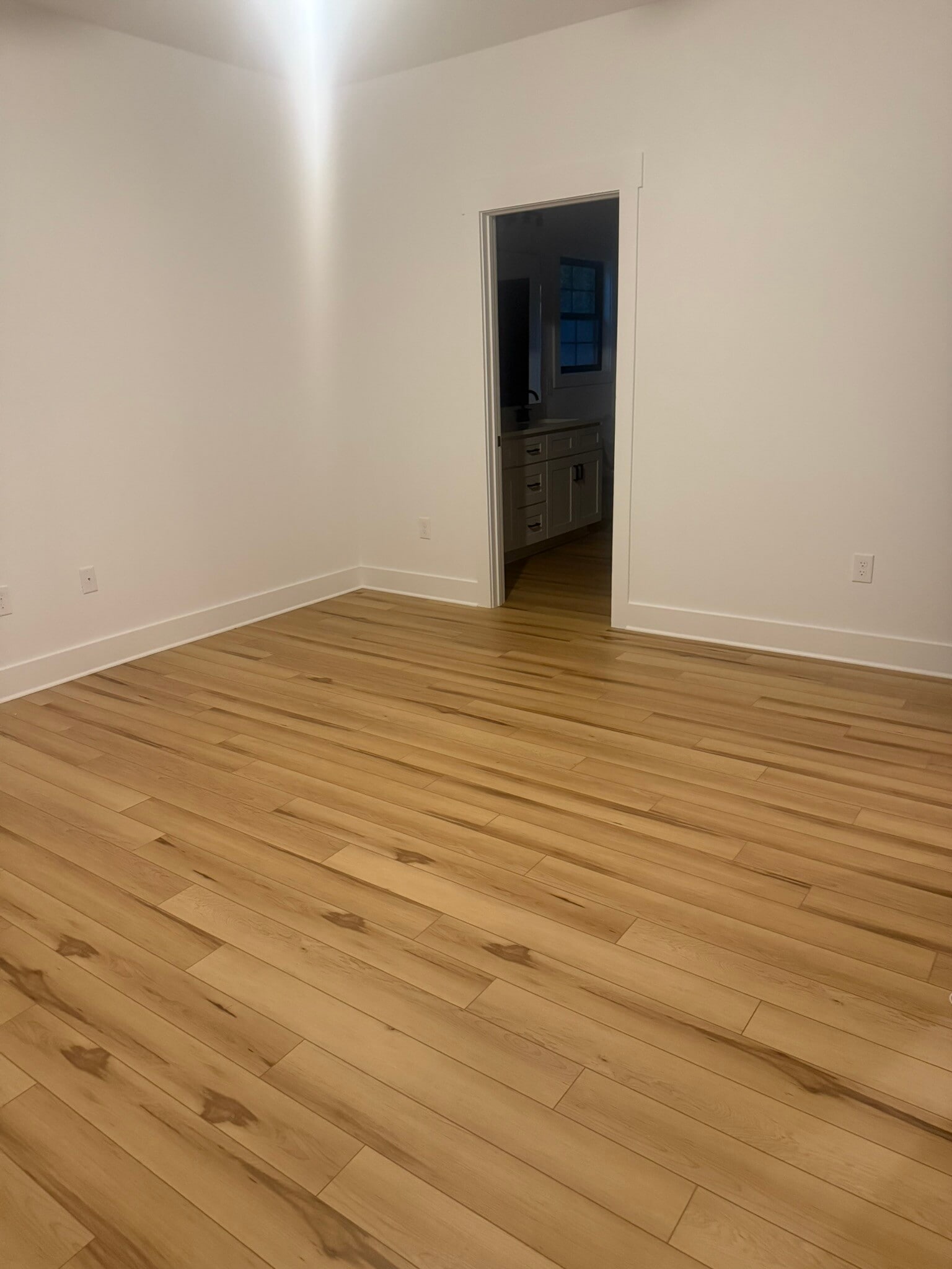 Building Photo - 420 Sloop St