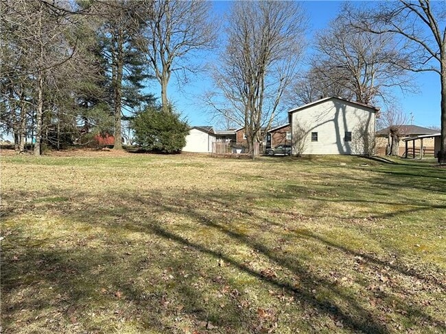 Building Photo - 728 N Pike Rd