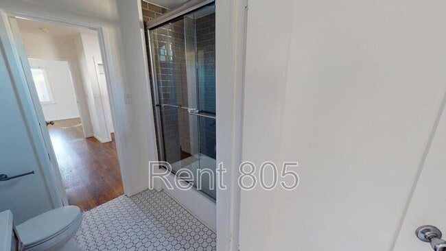 Building Photo - 45 Barry Dr