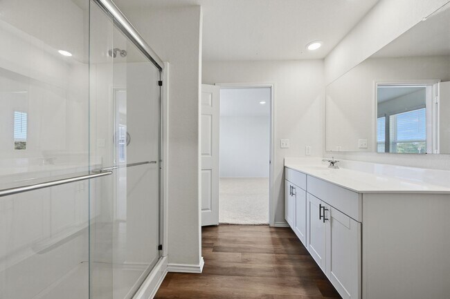 Building Photo - 553 Autumn Blaze