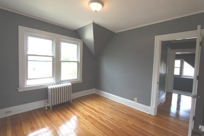 Building Photo - 47 Boulanger Ave