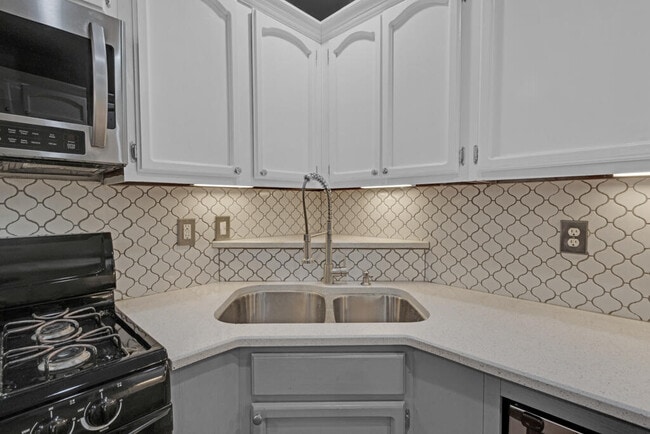 Building Photo - 440 Goldshire Pl