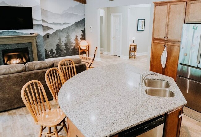 Building Photo - New furnished home on 30 acres available now!