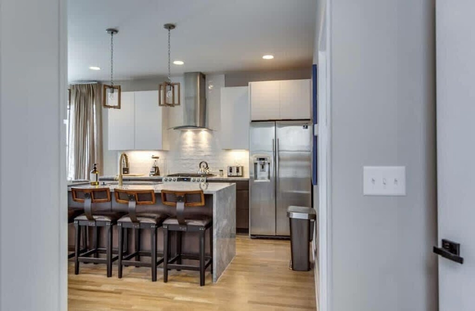 Building Photo - 1720 14th Ave S