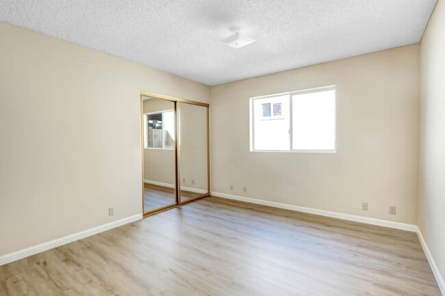 Building Photo - 43580 Texas Ave