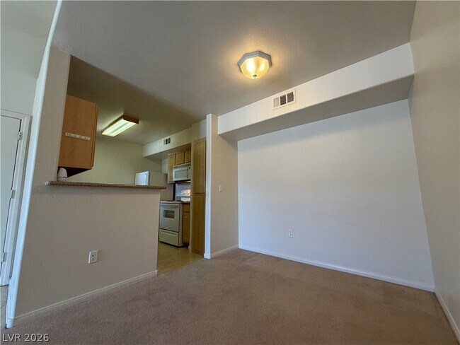 Building Photo - 8000 W Badura Ave