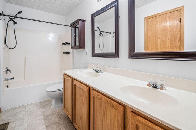 Building Photo - 2147 Shortcreek Rd