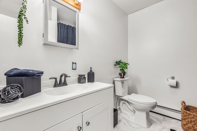 Building Photo - 114 Cove Rd