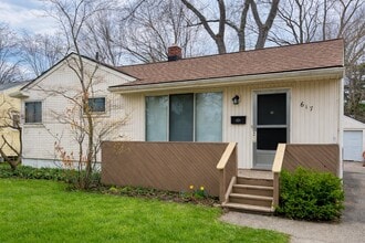 Building Photo - 617 N Wilson Ave