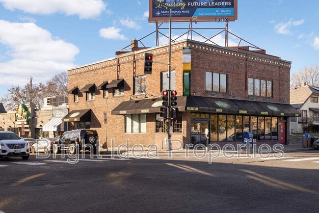 Building Photo - 969 St Clair Ave