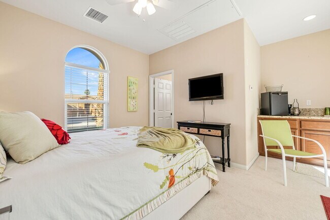 Building Photo - 61275 Fire Barrel Dr