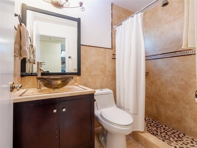 Building Photo - 206 SW 159th Way