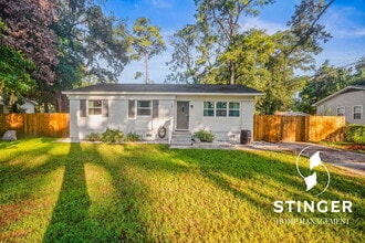 Building Photo - 907 Belleview Cir W
