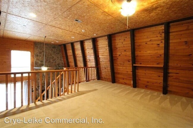 Building Photo - 4 br, 3 bath House - 10810 Carmichael Road