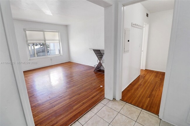 Building Photo - 8100 Crespi Blvd