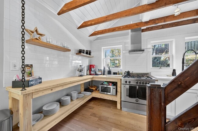 Building Photo - 7 4th Rd