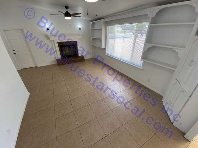 Building Photo - Just Listed in Apple Valley!!!