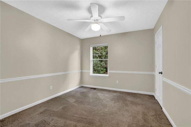 Building Photo - 10480 Summer Creek Dr