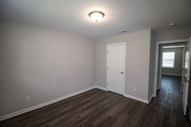 Building Photo - 311 Jones Mill Rd